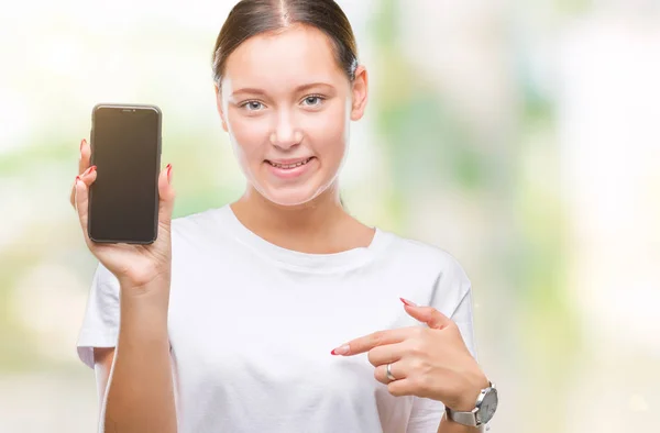 Jovem Bela Mulher Caucasiana Mostrando Tela Smartphone Sobre Fundo Isolado — Fotografia de Stock