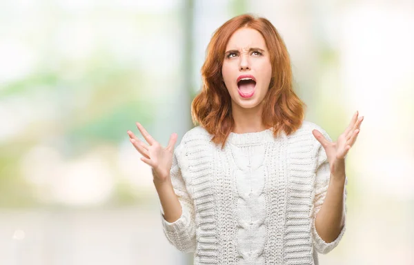 Giovane Bella Donna Sfondo Isolato Indossa Maglione Invernale Pazzo Pazzo — Foto Stock