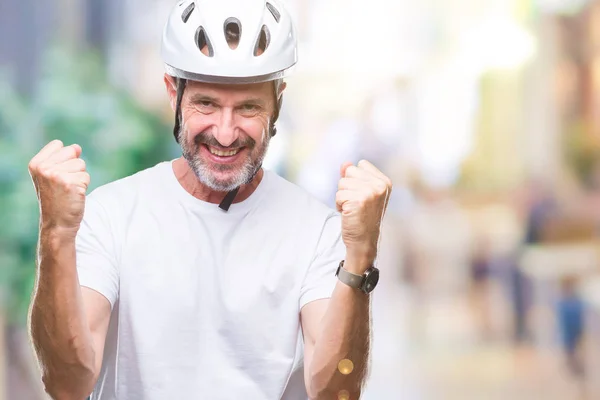 Hombre Ciclista Mediana Edad Con Casco Seguridad Bicicleta Aislado Celebrando —  Fotos de Stock