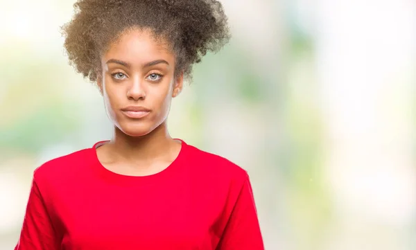 Giovane Donna Afro Americana Sfondo Isolato Con Espressione Seria Sul — Foto Stock