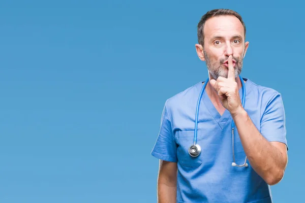 Middle Age Hoary Senior Doctor Man Wearing Medical Uniform Isolated — Stock Photo, Image