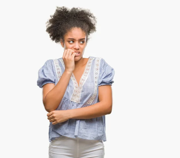 Mujer Afroamericana Joven Sobre Fondo Aislado Mirando Estresado Nervioso Con — Foto de Stock