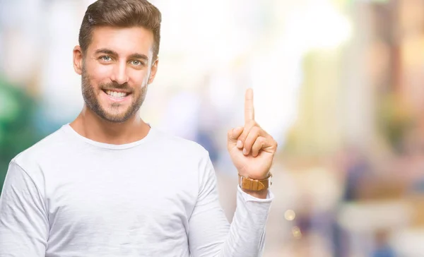 Junger Gutaussehender Mann Mit Einem Breiten Lächeln Gesicht Der Mit — Stockfoto