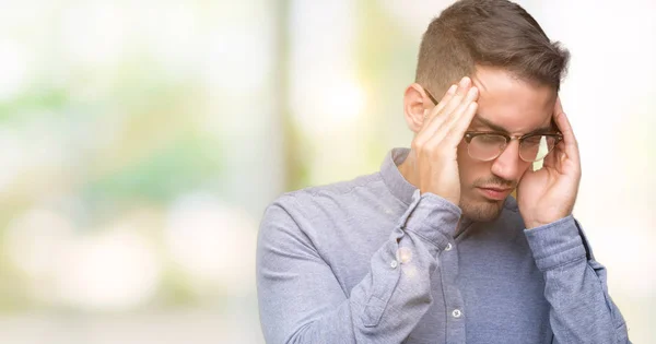 Guapo Joven Elegante Hombre Con Gafas Con Mano Cabeza Para — Foto de Stock