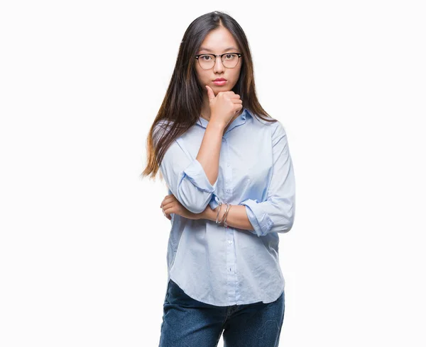 Junge Asiatische Geschäftsfrau Mit Brille Vor Isoliertem Hintergrund Die Selbstbewusst — Stockfoto