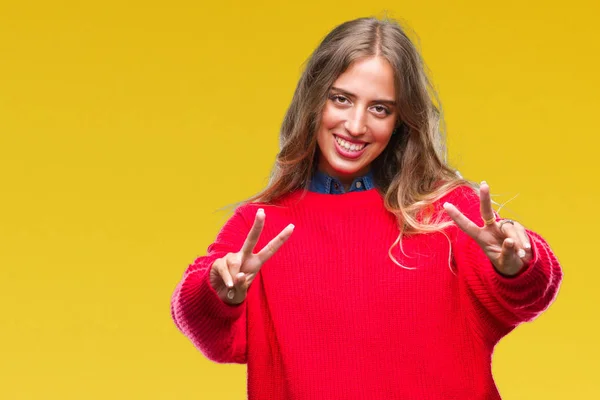 Linda Jovem Loira Vestindo Camisola Inverno Sobre Fundo Isolado Sorrindo — Fotografia de Stock