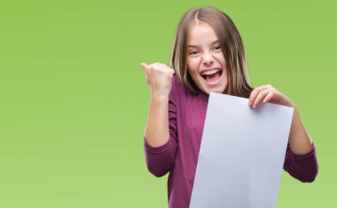 Duygu tezahürat boş yaprak kağıt gurur çığlık ve zafer ve başarı çok heyecanlı, kutluyor izole arka plan üzerinde tutan genç güzel kız