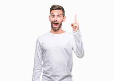 Yakışıklı delikanlı ile başarılı fikir parmağı yukarıyı izole arka plan üzerinde. Çıktıktan ve mutlu. Bir numara.