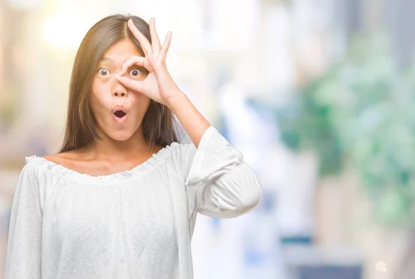 Young Asian Woman Isolated Background Doing Gesture Shocked Surprised Face — Stock Photo, Image