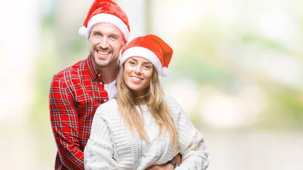 Giovane Coppia Innamorata Indossa Cappello Natale Sfondo Isolato Con Sorriso — Foto Stock