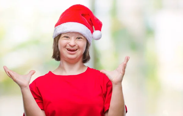 Mujer Adulta Joven Con Síndrome Con Sombrero Navidad Sobre Fondo —  Fotos de Stock