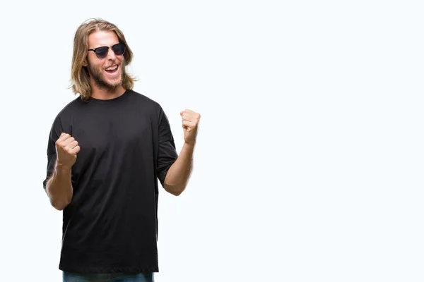 Joven Hombre Guapo Con Pelo Largo Con Gafas Sol Sobre —  Fotos de Stock