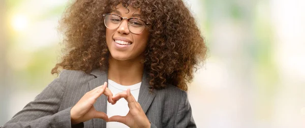 African American Business Kvinna Som Bär Glasögon Leende Kärlek Visar — Stockfoto