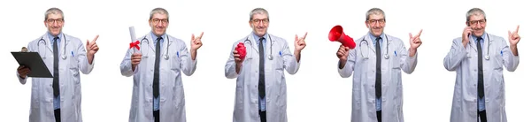 白い分離背景側の手と指で指す非常に幸せな先輩白髪医師男のコラージュ — ストック写真
