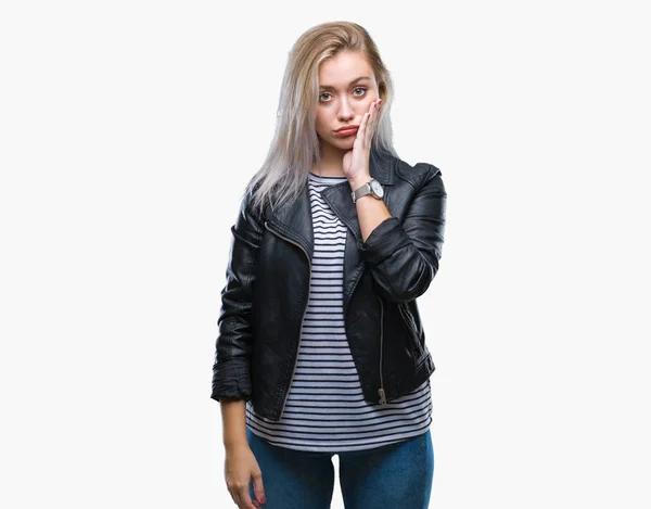 Mujer Rubia Joven Con Chaqueta Moda Sobre Fondo Aislado Pensando —  Fotos de Stock