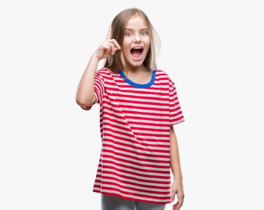 Genç güzel kız başarılı fikirle parmağı yukarıyı izole arka plan yüzünden. Çıktıktan ve mutlu. Bir numara.