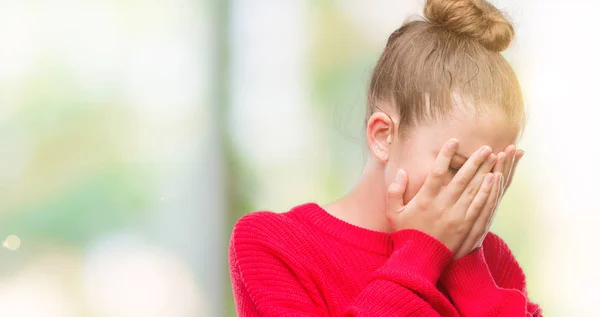 Giovane Donna Bionda Che Indossa Panino Maglione Rosso Con Espressione — Foto Stock