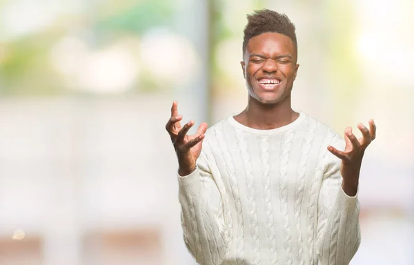 Unga Afroamerikanska Mannen Över Isolerade Bakgrund Firar Arg Och Galen — Stockfoto