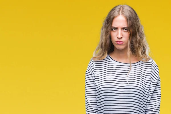 Vacker Ung Blond Kvinna Bär Ränder Tröja Över Isolerade Bakgrund — Stockfoto