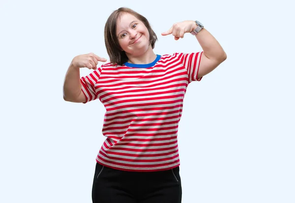 Young Adult Woman Syndrome Isolated Background Smiling Confident Showing Pointing — Stock Photo, Image