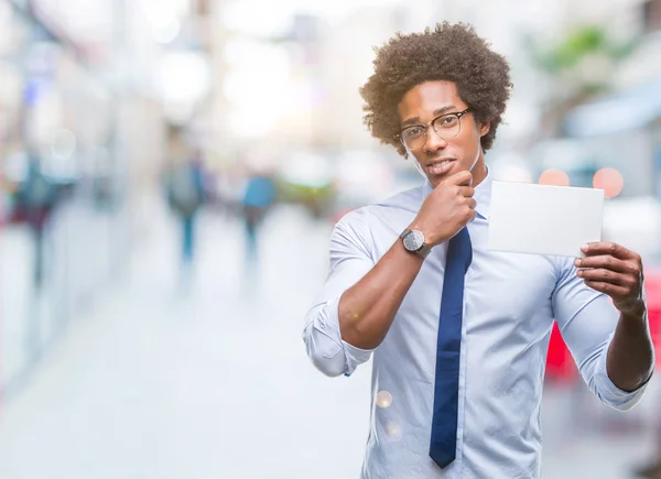 Afro Amerikai Ember Gazdaság Üres Kártya Felett Elszigetelt Háttér Súlyos — Stock Fotó