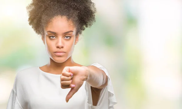 Jonge Afro Amerikaanse Vrouw Geïsoleerde Achtergrond Zoek Ongelukkig Boos Tonen — Stockfoto