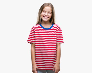 Yüzünde mutlu ve güzel bir gülümseme ile izole arka plan üzerinde genç güzel kız. Şanslı kişi.