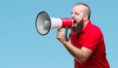 Beyaz delikanlı megafon izole arka rahatsız üzerinde ve öfke, çılgın ve yükseltilmiş eliyle diye bağıran ile sinirli bağırarak aracılığıyla öfke kavramı bağırarak