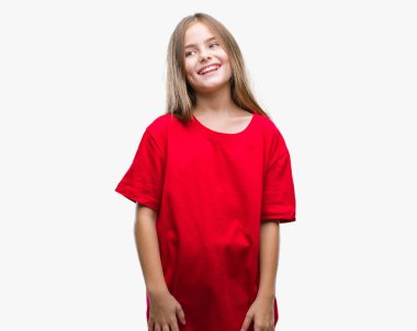 Genç güzel kız yüzünden izole arka plan uzak tarafına yüzünde, doğal ifade gülümseme ile arıyorum. Kendine güvenen gülüyor.