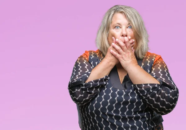 Senior Size Caucasian Woman Isolated Background Shocked Covering Mouth Hands — Stock Photo, Image