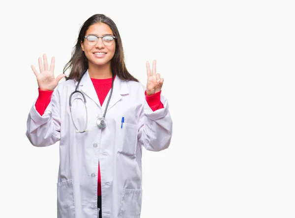 Joven Árabe Médico Mujer Sobre Aislado Fondo Mostrando Señalando Hacia —  Fotos de Stock