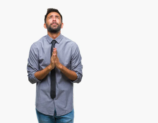 Pro Dospělé Hispánská Obchodní Muž Izolované Pozadí Prosit Modlit Rukama — Stock fotografie