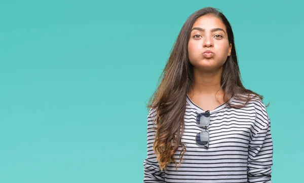 Joven Mujer Árabe Hermosa Con Gafas Sol Sobre Fondo Aislado —  Fotos de Stock