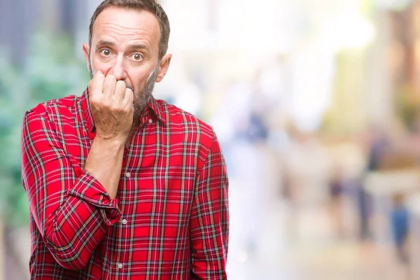 Mezza Età Hoary Uomo Anziano Sfondo Isolato Cercando Stressato Nervoso — Foto Stock