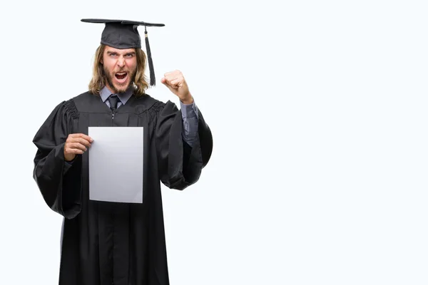 Jeune Homme Diplômé Beau Aux Cheveux Longs Tenant Papier Blanc — Photo