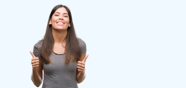 Giovane Bella Donna Ispanica Segno Successo Facendo Gesto Positivo Con — Foto Stock