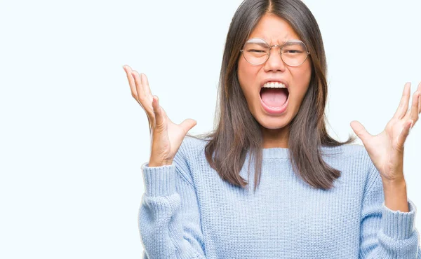 Mujer Asiática Joven Vistiendo Suéter Invierno Sobre Fondo Aislado Loco —  Fotos de Stock