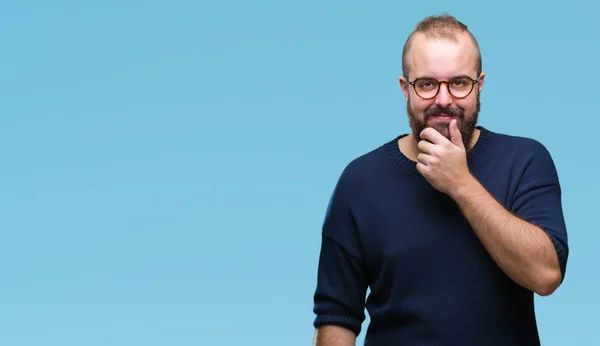 Jeune Homme Hipster Caucasien Portant Des Lunettes Soleil Sur Fond — Photo