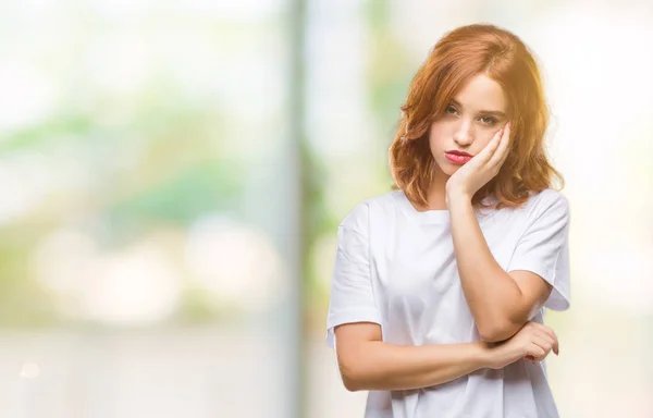 Joven Mujer Hermosa Sobre Fondo Aislado Pensando Que Cansado Aburrido —  Fotos de Stock