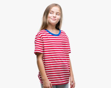 Genç güzel kız görünümlü yan ve dik dik bakma uzağa düşünce gülümseyen izole arka plan üzerinde.