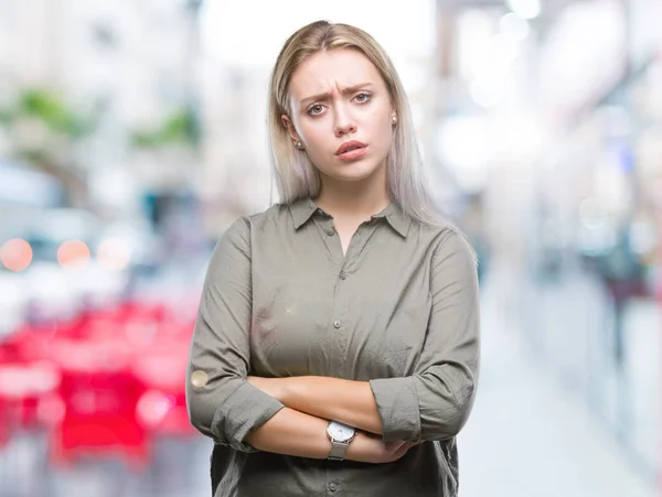 Ung Blond Affärskvinna Över Isolerade Bakgrund Skeptiker Och Nervös Ogillande — Stockfoto