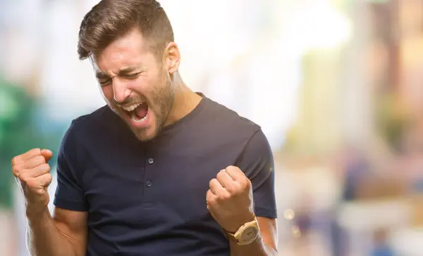 Junger Gutaussehender Mann Mit Isoliertem Hintergrund Sehr Glücklich Und Aufgeregt — Stockfoto