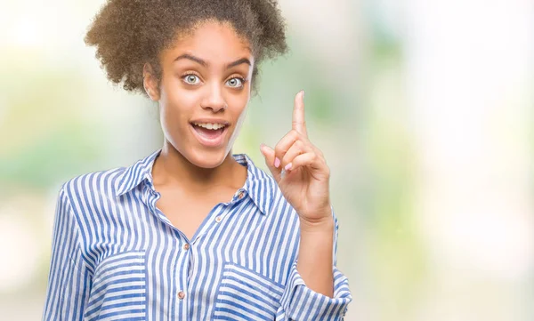 Jonge Afro Amerikaanse Vrouw Geïsoleerde Achtergrond Vinger Omhoog Met Succesvolle — Stockfoto