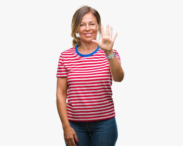 孤立した背景表示と指で上向きに中年年配のヒスパニック系女性数は自信を持って 幸せな笑みを浮かべている間 — ストック写真