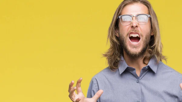 Junger Gutaussehender Geschäftsmann Mit Langen Haaren Über Isoliertem Hintergrund Verrückt — Stockfoto