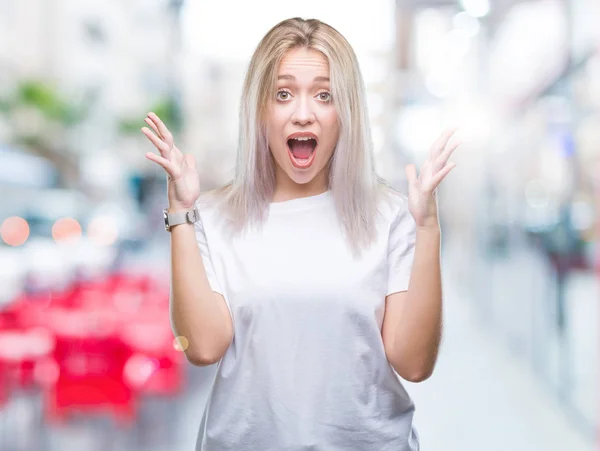 Giovane Donna Bionda Sfondo Isolato Che Celebra Pazzo Stupito Successo — Foto Stock