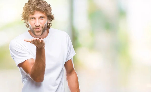 Bonito Homem Modelo Hispânico Sobre Fundo Isolado Olhando Para Câmera — Fotografia de Stock