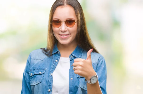 Young Beautiful Caucasian Woman Wearing Sunglasses Isolated Background Doing Happy — Stock Photo, Image