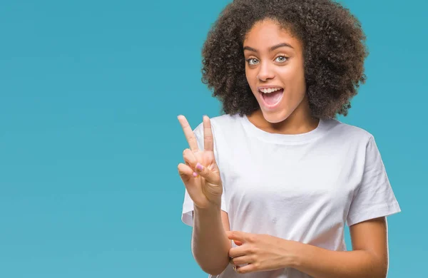 Jovem Afro Americana Sobre Fundo Isolado Sorrindo Com Rosto Feliz — Fotografia de Stock