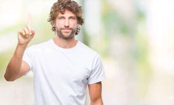 Hombre Modelo Hispano Guapo Sobre Fondo Aislado Mostrando Apuntando Hacia —  Fotos de Stock